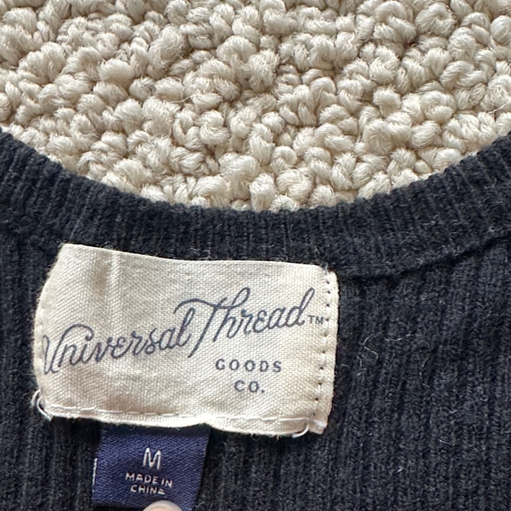 Universal Thread Black Ribbed Knit Top - Picture 2 of 3